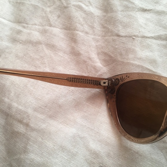 Rouje Pink/Brown Sunglasses with Case - Picture 3 of 8